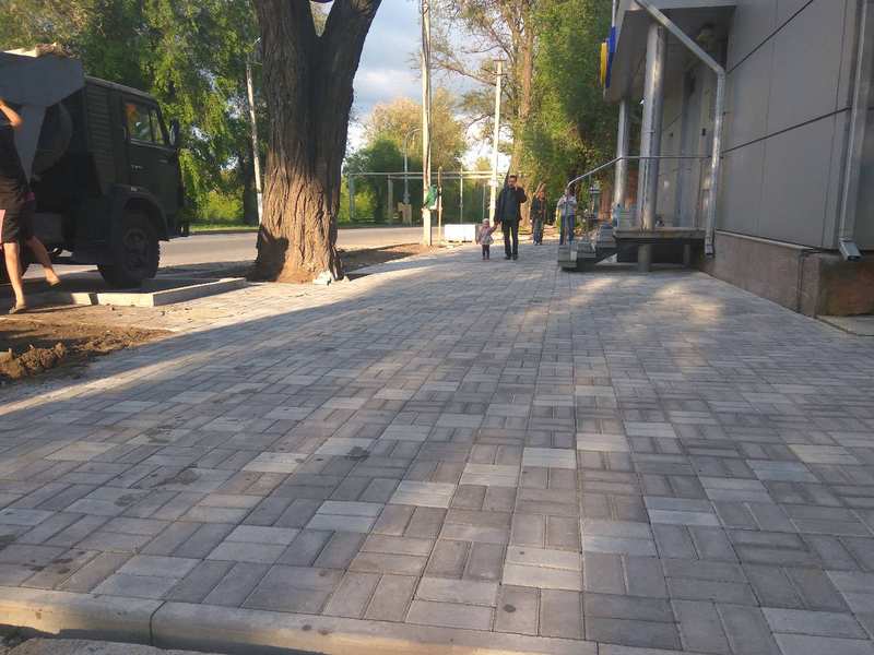 Готовий тротуар