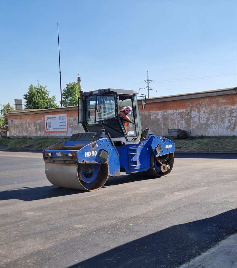 Каток HAMM HD90